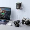 Univerzálny cestovný adaptér EU UK US AU 2× USB 3× USB-C AC výstup 65W DC Nabíjačka 2500W 100–250V pre medzinárodné použitie na cesty 3