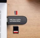 USB-/USB-C-Speicherkartenleser 4