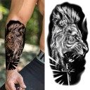 Vandtæt midlertidig tatovering 21 x 11,4 cm Rasende løve med korsfæstet Jesus Religiøst motiv Nem påføring Holdbar tatovering Symbol på tro og styrke 2