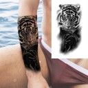 Vandtæt midlertidig tatovering 21 x 11,4 cm Tiger med romersk kriger Historisk motiv Nem påføring Holdbar tatovering Styrke og mod 2