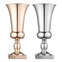 Vase en métal 1