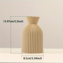 Vaso de plástico ribbed pequeno 13,9 cm Bege ou preto Superfície mate Design moderno Decoração para casa Vaso de flores 3