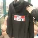 Veste avec capuche et grand écusson de six drapeaux nationaux au dos Vêtements de loisirs et de tous les jours Polyester, coton et acrylique 4