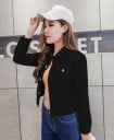 Veste courte de printemps pour femme en denim avec col Coupe ajustée et poches poitrine à rabat En polyester et élasthanne Pour le printemps 10