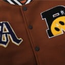 Veste de baseball avec écussons à lettres sur la poitrine Écussons décoratifs sur les manches Bords rayés Cuir avec boutons-pression Coton 6