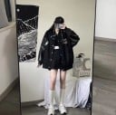 Veste de baseball noire pour femme avec des manches en simili cuir et des motifs de cœurs blancs Coupe ample Fermeture à pressions Bords côtelés 3