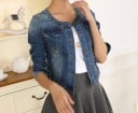 Veste en denim pour femme bleue Coupe courte ajustée Col rond sans revers Aspect délavé Fermeture à boutons Manches longues 7