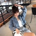 Veste en jean courte pour femmes, coupe décontractée, épaules tombantes, larges manches longues, poches poitrine à rabat, polyester et coton 4