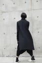 Veste longue asymétrique pour femmes avec col montant Coupe ample avec partie inférieure matelassée et dos allongé Coton noir 4