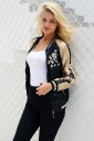 Veste stylée pour femmes avec des fleurs - Noir et or 1