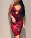 Vestido brilhante com renda 2