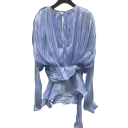 Vestido curto com mangas balão e atilho no pescoço Saia com efeito drapeado Material leve e fluido Vestido mini elegante 4