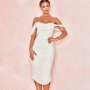 Vestido de cocktail com ombros caídos 2