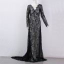 Vestido de encaje con cola 4