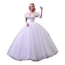 Vestido de festa longo para senhora com ombros à mostra e volantes com cordão nas costas e saia em camadas em estilo princesa 1