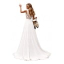 Vestido de noiva feminino com corpete de renda e decote em V em alças largas com cauda de 50 cm branca em corte A 4