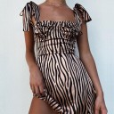 Vestido de verano con estampado de cebra 2
