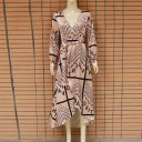 Vestido envolvente com estampado 5