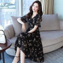 Vestido floral con volantes 4