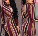 Vestido mini de rayas con escote 1