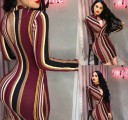 Vestido mini de rayas con escote 2