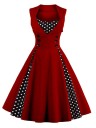 Vestido vintage de mujer con lunares 3