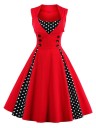 Vestido vintage de mujer con lunares 1