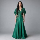 Vestidos largos de noche y de gala para mujer con escote en V y mangas fluidas con bordado de cuentas en corte acampanado verde 3