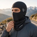 Větruodolná zimní kukla přes hlavu a krk s otvorem pro oči na cyklistiku i horolezectví a turistiku univerzální velikost 3