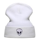 Vinterhue med alienprint 10