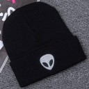 Vinterhue med alienprint 2