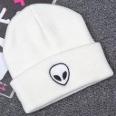 Vinterhue med alienprint 3