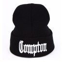 Vinterhue med Compton-skrift 4