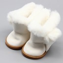 Vinterstövlar för docka upp till 43 cm med fluffig päls som är vikta över den övre kanten Ankellängd Platt sula Mått 7 x 4 cm 1