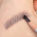 Voděodolná dřevěná tužka na obočí 18,5 x 0,8 cm 3,8 g s klínovým hrotem ve 3 přírodních odstínech pro vykreslení a tvarování obočí 6
