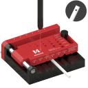 Vodicí přípravek pro vrtání kulatých tyčí středový upínací lokátor plast kov červeno černý pro přesné vrtání hobby a modelářství 3