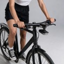 Vordere Fahrradlampe Ravemen FR1500 SE 1000–1500 lm 3 Blinkmodi Batterie 3500 mAh Edelstahl Schwarz Unter dem Fahrradcomputer Garmin 5