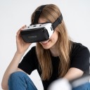 VR szemüveg mobiltelefonokhoz 4,5-től 6,53 hüvelykig 3D VR sisak állítható fejpánttal fehér és fekete színben 6