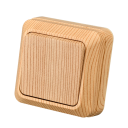 Vypínač nástěnný jednotlačítkový na omítku, rozměr 69×69×30 mm, nehořlavý plast, dekor světlého dřeva, EU standard do bytu i chaty 1