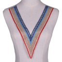 Vyšívaná krajka do V výstřihu 24 x 35 cm Polyester dekoratívna krajková aplikácia na šitie zdobenie šiat blúzok odevov textilná dekorácia 4