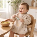 Wasserdichter Kinderlätzchen mit langen Ärmeln und Druck von Olivenzweigen, beiger Latz für Kleinkinder mit Tasche und Druckknopf 2