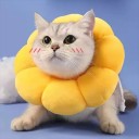 Waterdichte beschermhalsband voor katten in de vorm van een zonnebloem Zachte pluche halsband tegen bijten en likken Wondgenezing Maat S 2
