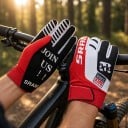 Wedstrijd volledige vinger fietshandschoenen en motorhandschoenen met klittenbandsluiting op de pols in rode kleur voor fietsen en motorrijden 4