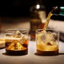 Whiskyglas med træfod 2