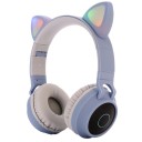 Wireless Over-Ear Headphones with Cat Ears and LED Lighting Bluetooth 5.0 and 3.5 mm Jack Battery Life 16 Hours Sensitivity 112 dB 4