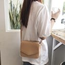 Women's Crossbody Bag in PU Leather with Envelope-Shaped Flap Adjustable Strap with Buckle Dimensions 19 x 14 x 5 cm Suitable for Work and City 4