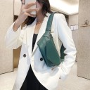 Women's crossbody bag with envelope-shaped front flap Smooth minimalist design Wide strap Zip at the top PU leather 27 x 13 x 7 cm 6