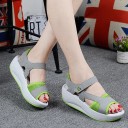 Women's Velcro Strap Sandals 8