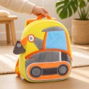Zaino giallo per bambini 26 x 24 x 10 cm con motivo di escavatore e benna tridimensionale, dotato di due tasche con zip e spallacci morbidi arancioni 3