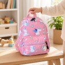 Zaino per bambini con stampa a tutto campo di unicorni e arcobaleni con due tasche con zip e spallacci regolabili e maniglia per il trasporto 7